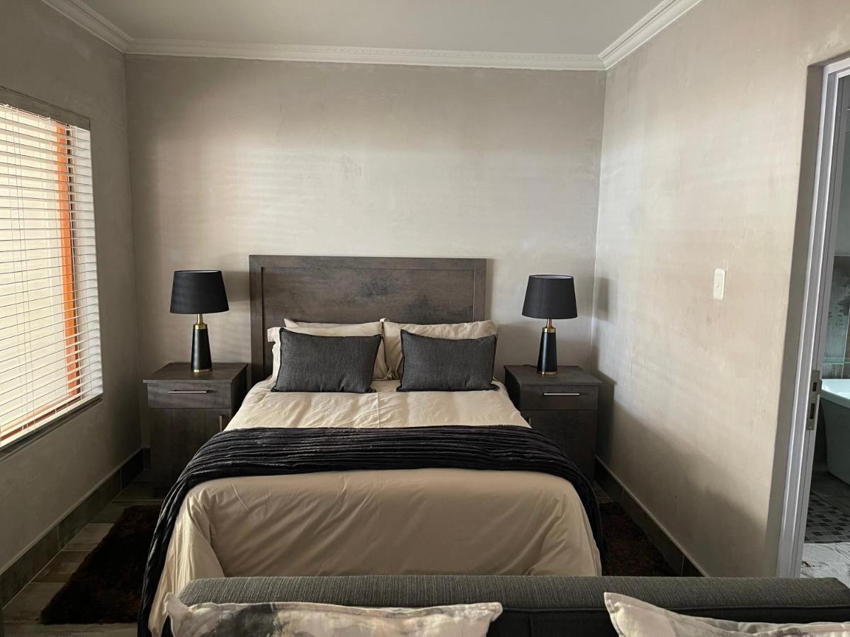 Upper Room Guesthouse Kirkwood Buitenkant foto