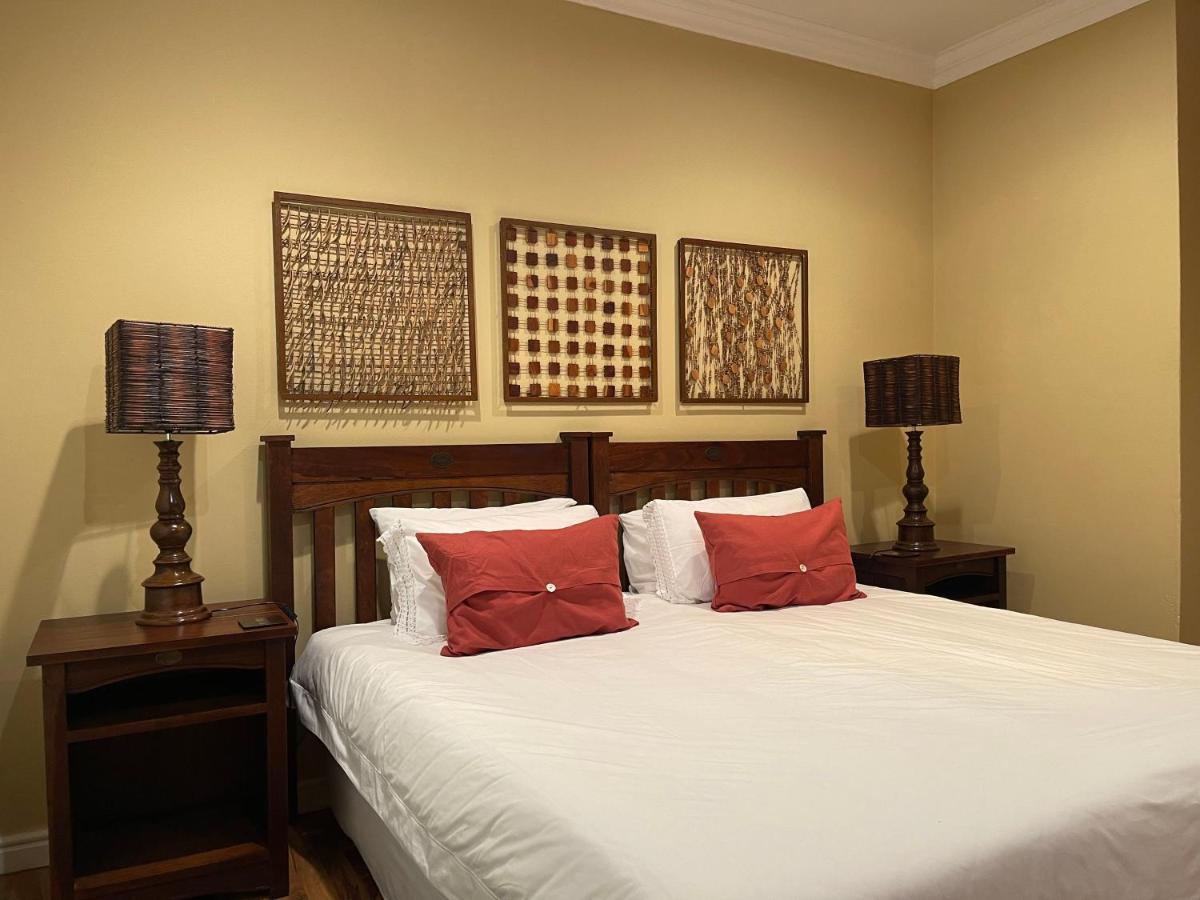 Upper Room Guesthouse Kirkwood Buitenkant foto